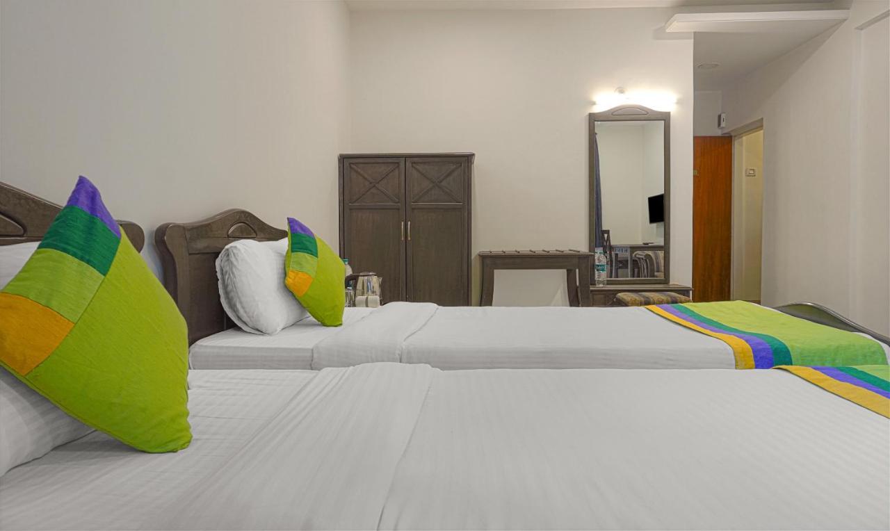 Treebo Trend Royalty Hotel Пюн Екстериор снимка